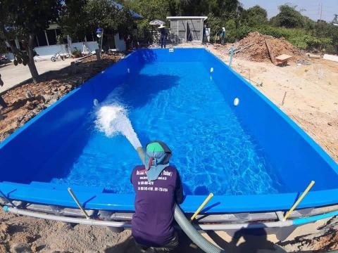 บริการเติมน้ำลงสระว่ายน้ำ บริการเติมน้ำลงสระว่ายน้ำ